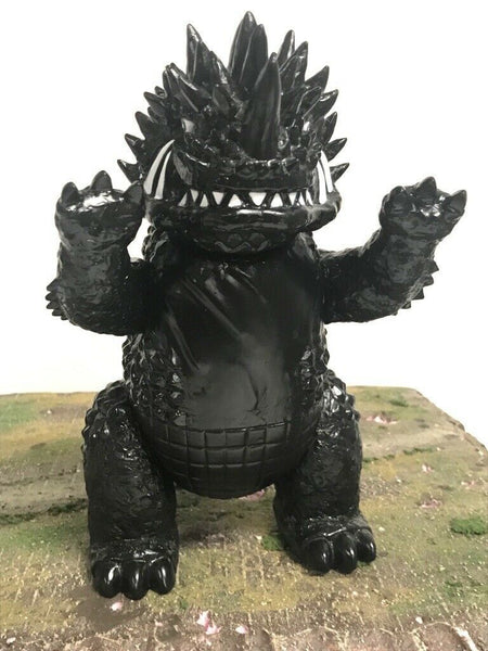 Marmit Tsuburaya Magular Magura Kaiju Underground Monster Ultraman Ultra Q Hayata Vinyl Figure