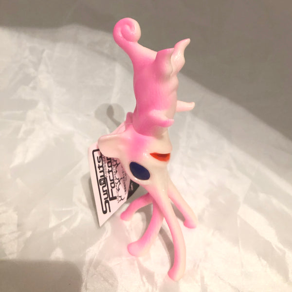 Sunguts Nazobohm Nazobole Sofubi Hyakki Yako Kaiju Soft Vinyl Figure GID w/ Pink