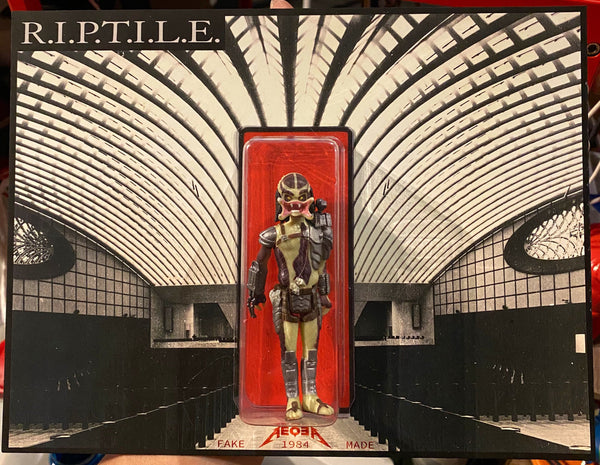 FAKEMADE1984 Predator Pope Shapeshift Snakeship Action Figure Art Toy by AEQEA