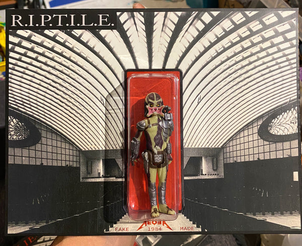 FAKEMADE1984 Predator Pope Shapeshift Snakeship Action Figure Art Toy by AEQEA