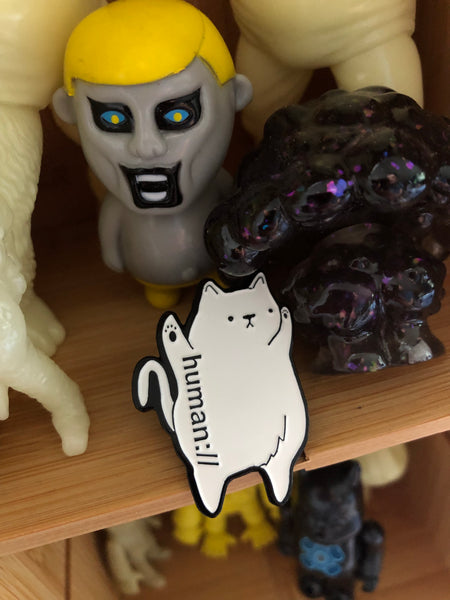 human:// Shmeow Kitty Cat Hat Pin Lapel Locking Back Hat Pins